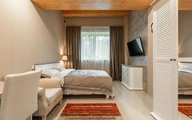 Hotel De Seven Inn Near Igi Airport New Delhi